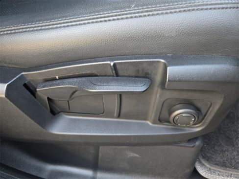 Used 2022 Land Rover Defender 110 S image 30