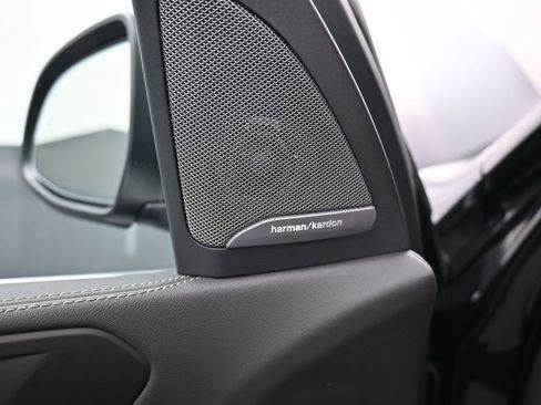 Used 2024 BMW X5 xDrive40i w/ Premium Package image 10