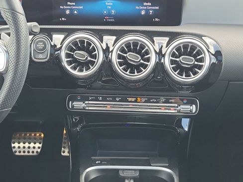 Certified 2023 Mercedes-Benz CLA 250 image 17