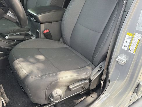 Used 2019 Jeep Wrangler Unlimited Sport S AWD/4WD image 19