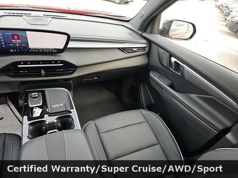 Certified 2025 Buick Enclave Sport Touring w/ Super Cruise Package image 33