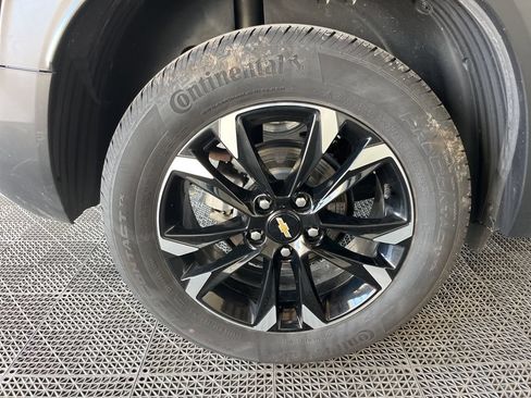 Used 2023 Chevrolet TrailBlazer LT FWD image 23