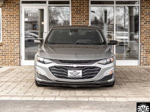 Used 2023 Chevrolet Malibu LS FWD image 2