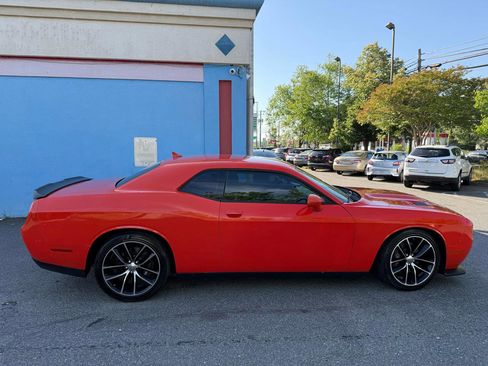 Used 2016 Dodge Challenger R/T Scat Pack RWD image 12