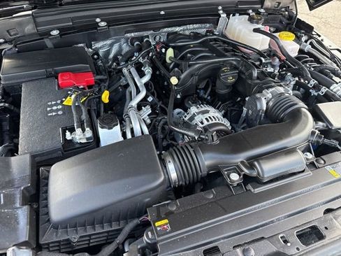 Used 2025 Jeep Wrangler Sport S image 32