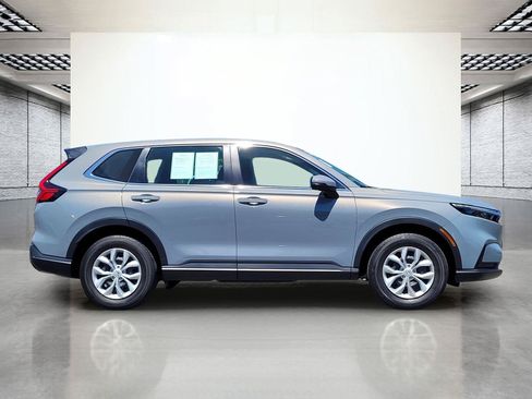 Used 2024 Honda CR-V LX image 5