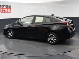 Used 2021 Toyota Prius LE video 2