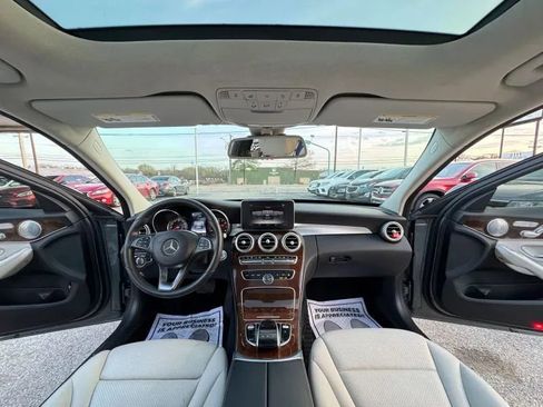 Used 2017 Mercedes-Benz C 300 4MATIC Sedan image 19