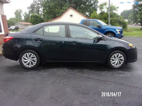 Used 2019 Toyota Corolla LE FWD image 4