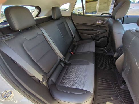 Used 2024 Chevrolet Trax LT w/ Driver Confidence Package image 25