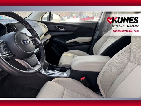 Used 2024 Subaru Ascent Premium w/ Convenience Package image 13