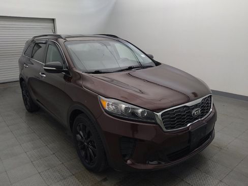 Used 2020 Kia Sorento S FWD image 13