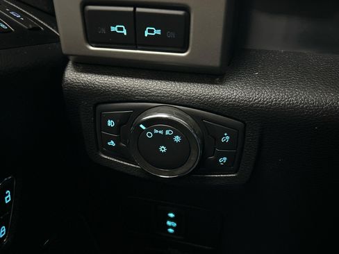 Used 2021 Ford F350 Lariat image 19