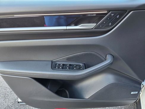 New 2026 Porsche Macan Electric image 20