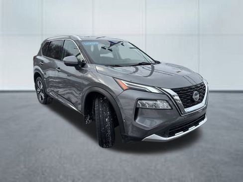 Used 2023 Nissan Rogue Platinum image 5