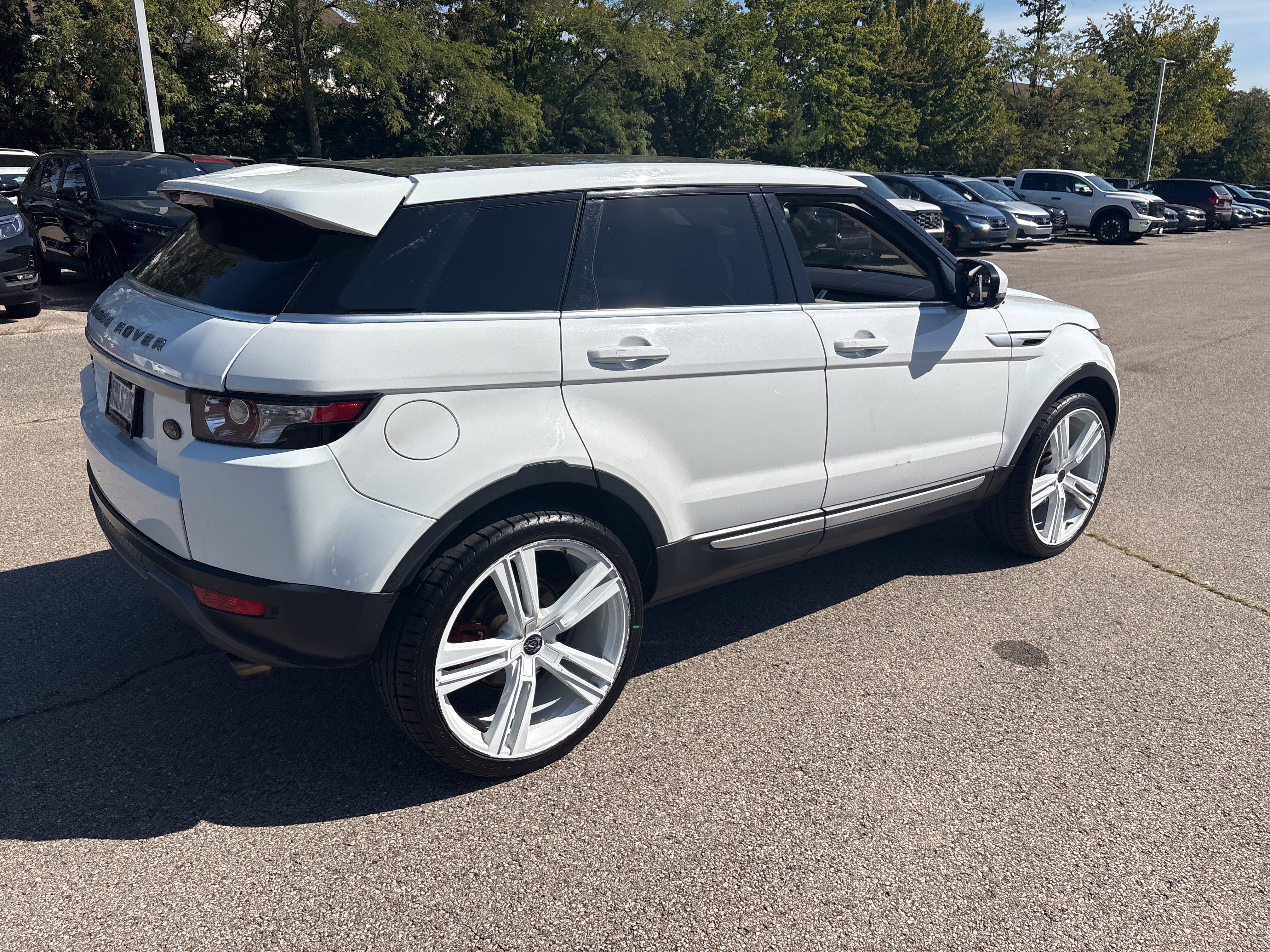 Used 2012 Land Rover Range Rover Evoque Prestige w/ Prestige Premium Pkg AWD/4WD image 21