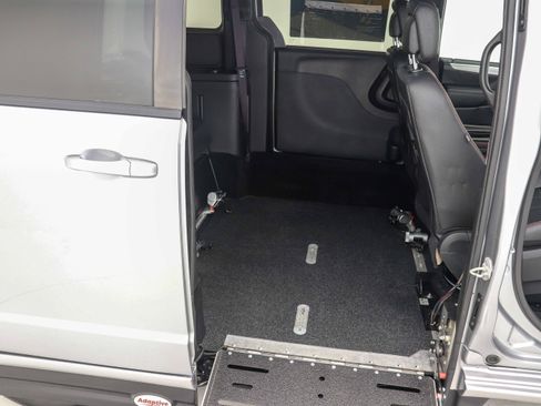 Used 2019 Dodge Grand Caravan GT image 15