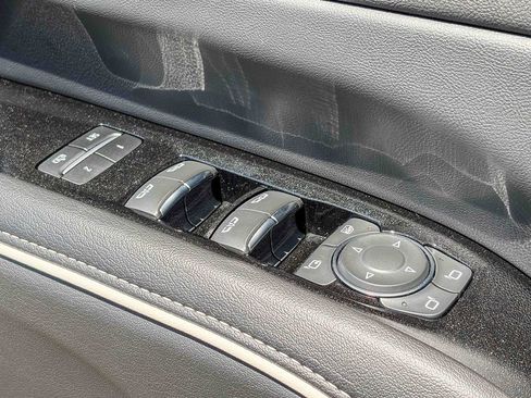 Certified 2022 Cadillac Escalade Sport AWD/4WD image 43