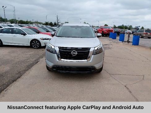 Used 2025 Nissan Pathfinder SV AWD/4WD image 10