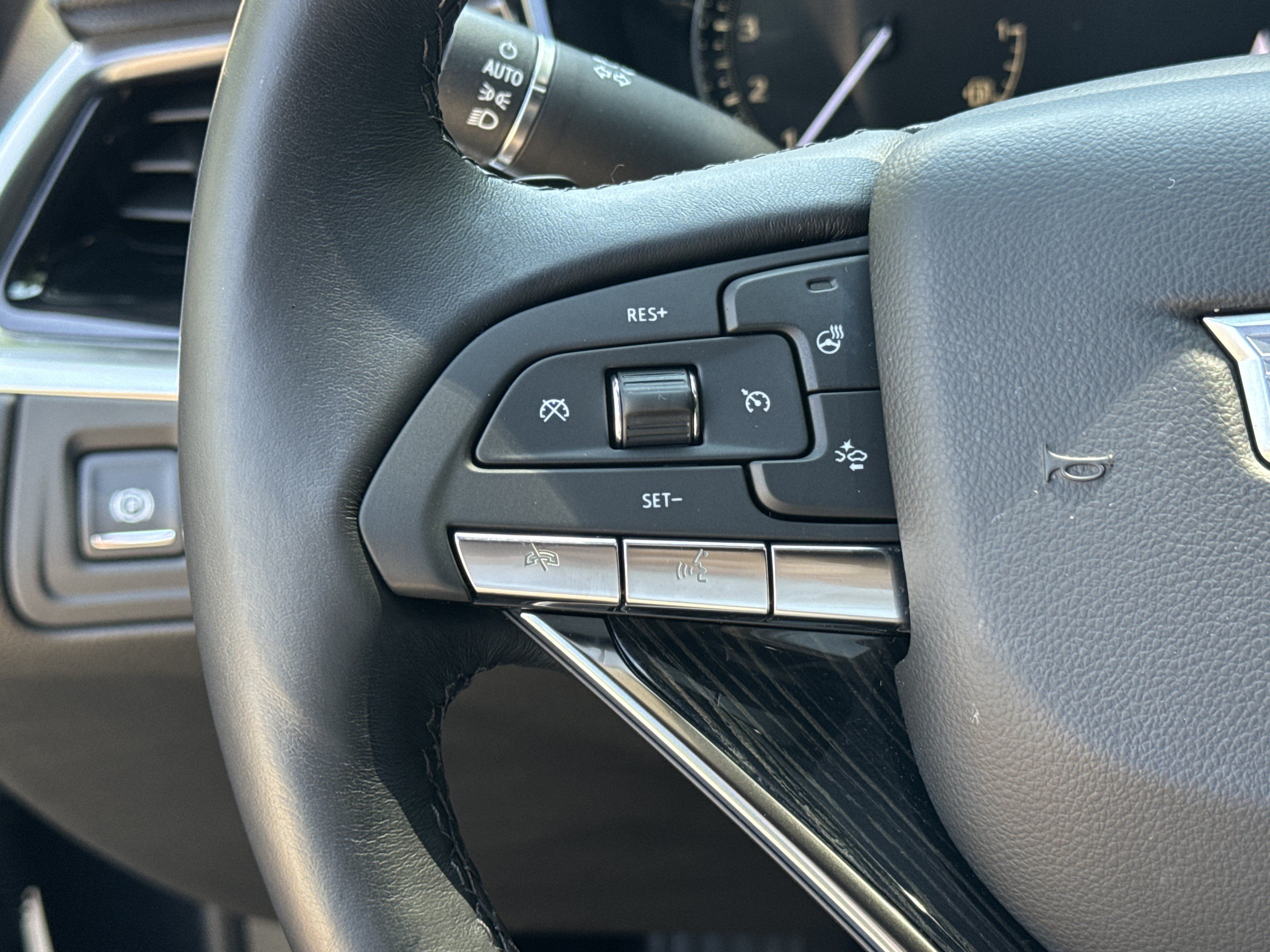 Used 2023 Cadillac XT6 Premium Luxury FWD image 19