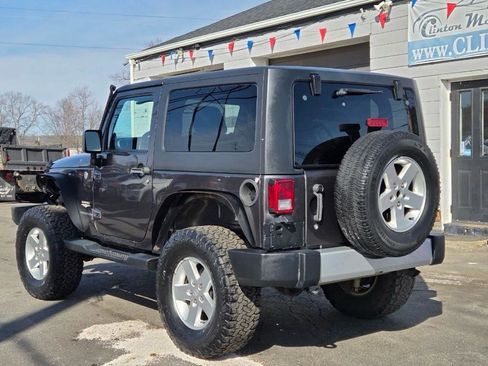 Used 2014 Jeep Wrangler Sahara w/ Connectivity Group AWD/4WD image 3
