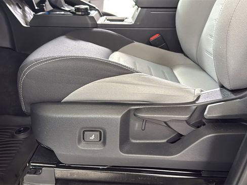 Certified 2025 Toyota Tacoma TRD Off-Road image 14