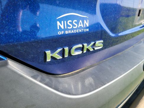 Used 2020 Nissan Kicks SR w/ SR Premium Package image 7