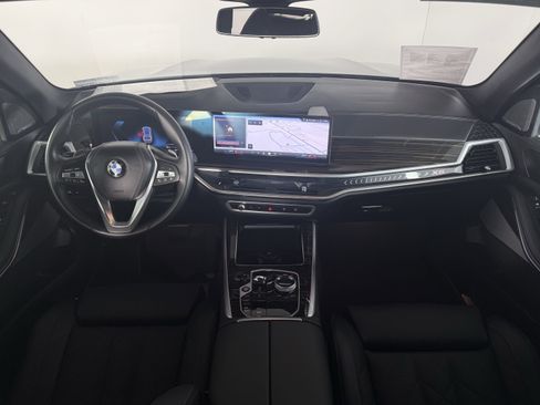 Certified 2025 BMW X5 xDrive40i w/ Executive Package image 18