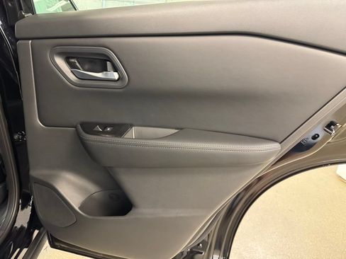 Certified 2026 Nissan Rogue SV AWD/4WD image 25