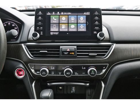 Used 2018 Honda Accord EX image 24