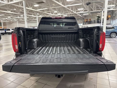 Used 2024 GMC Sierra 1500 AT4X image 5