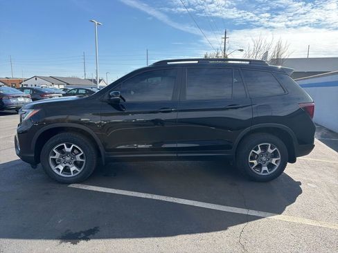 Certified 2022 Honda Passport TrailSport image 2