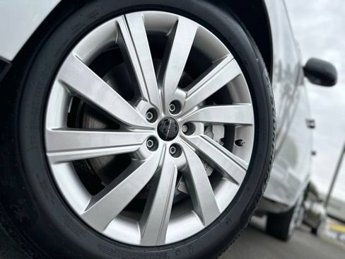 New 2026 Land Rover Range Rover SE AWD/4WD image 4
