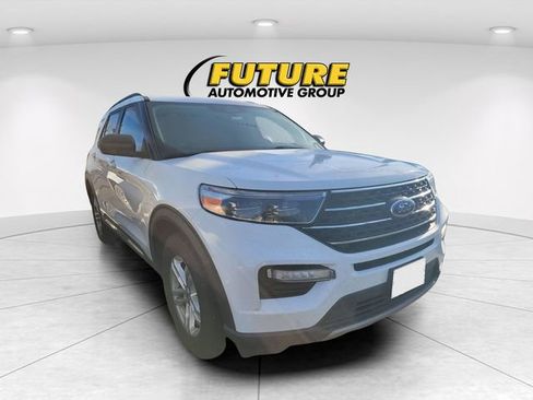 Used 2022 Ford Explorer XLT w/ Equipment Group 202A image 1