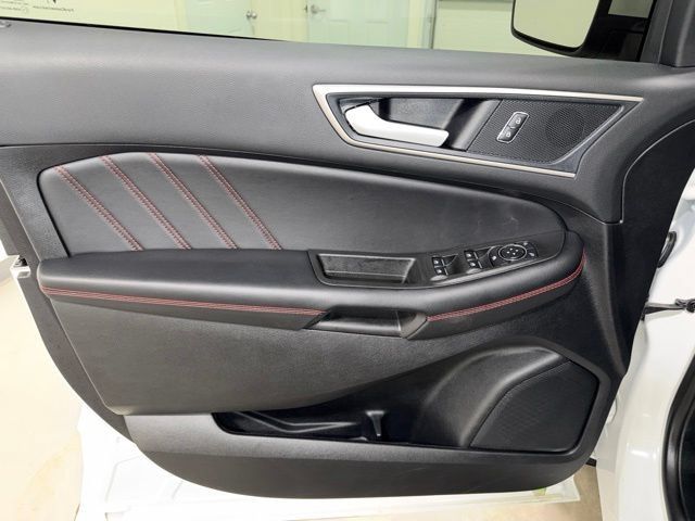 Used 2024 Ford Edge ST-Line AWD/4WD image 10