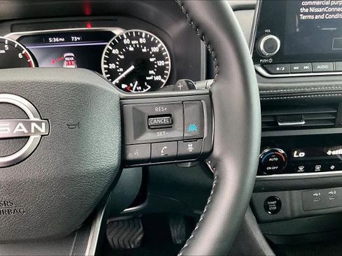 Certified 2025 Nissan Rogue SV FWD image 24