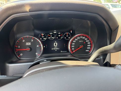 Used 2015 GMC Sierra 2500 Denali w/ Duramax Plus Package AWD/4WD image 16