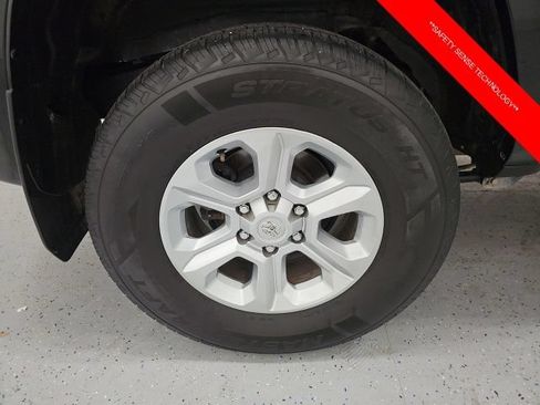 Used 2021 Toyota 4Runner SR5 AWD/4WD image 7