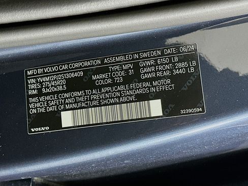 Used 2025 Volvo XC90 B5 Core w/ Protection Package Premier AWD/4WD image 12