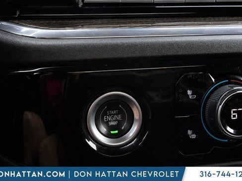 Used 2024 Chevrolet Silverado 1500 RST w/ Redline Edition AWD/4WD image 10