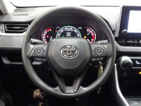 Used 2023 Toyota RAV4 LE image 21