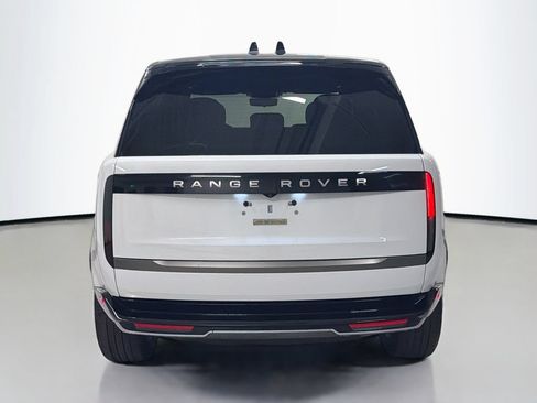 Used 2025 Land Rover Range Rover SE AWD/4WD image 10