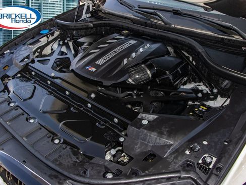 Used 2021 BMW X5 M w/ Executive Package AWD/4WD image 42