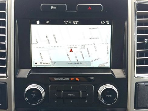 Used 2016 Ford F150 Lariat w/ Equipment Group 502A Luxury RWD image 23