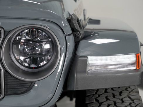 Used 2025 Jeep Wrangler Unlimited Rubicon 392 AWD/4WD image 12