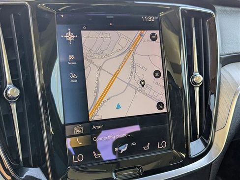 Used 2021 Volvo S60 T5 Inscription image 13