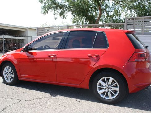 Used 2015 Volkswagen Golf S FWD image 9