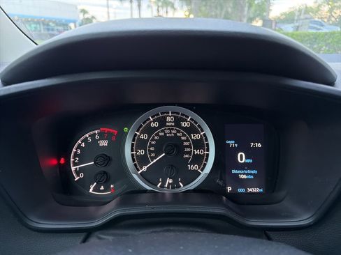 Used 2021 Toyota Corolla LE image 12