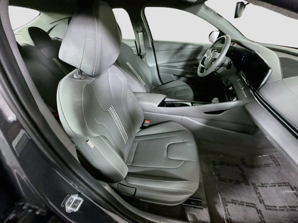 Certified 2023 Hyundai Elantra SEL w/ Convenience Package FWD image 31