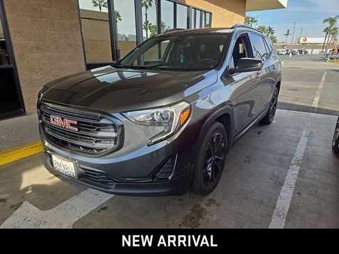 Certified 2020 GMC Terrain SLE w/ Driver Convenience Package image 1